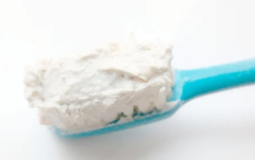 DIY Toothpaste: A Fresh and Natural Smile